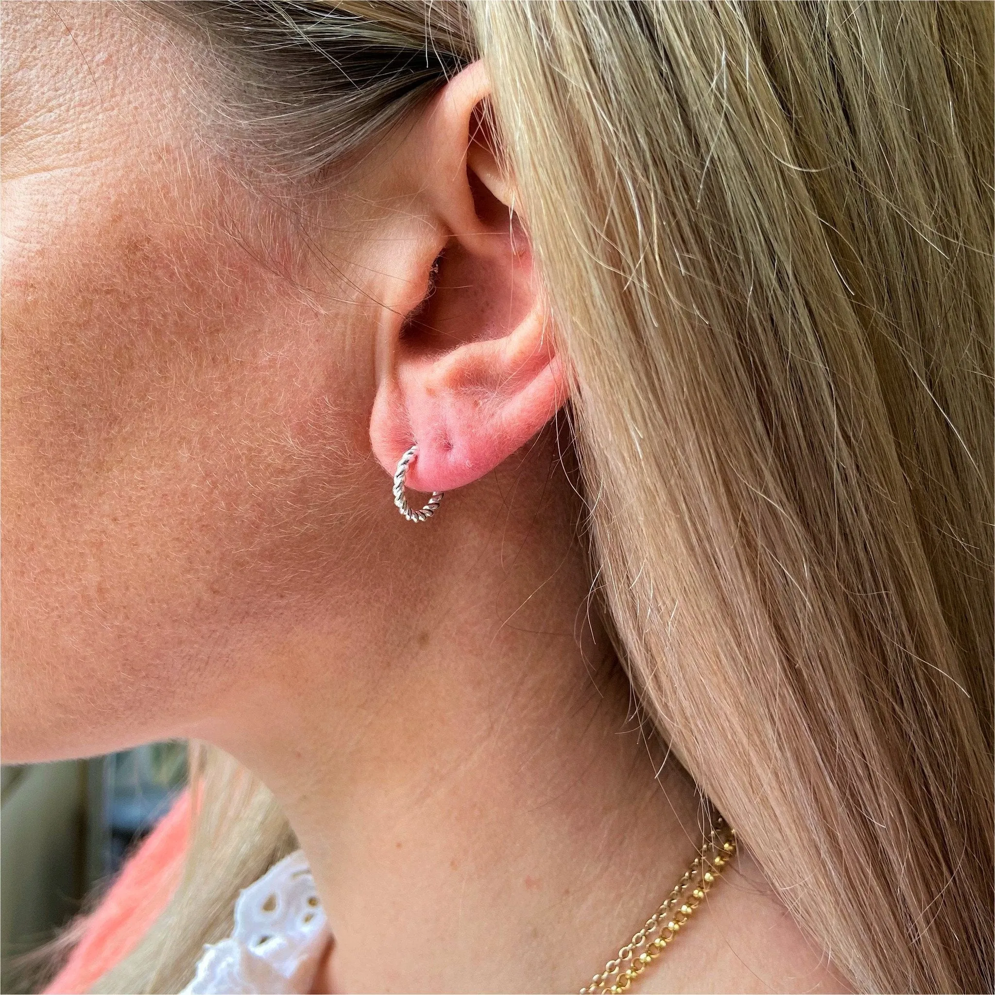 Alhambra Micro Twisted Sterling Silver Hoop Earrings