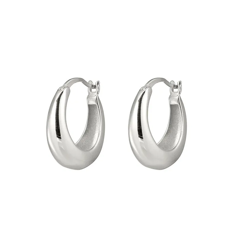 CLASSIC HOOP EARRINGS
