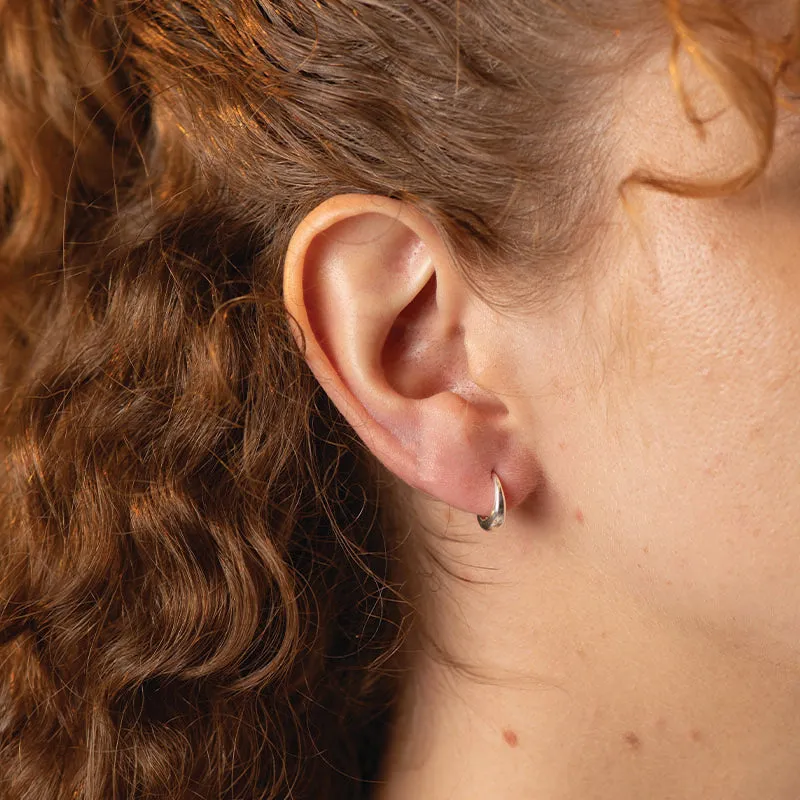 CLASSIC HOOP EARRINGS