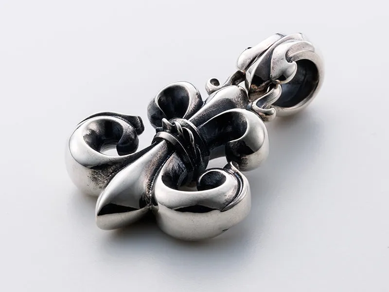 Classic Lily Top : Large Pendant