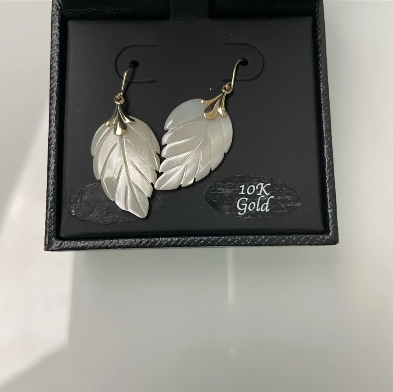 Leaf Earrings in 10k Gold