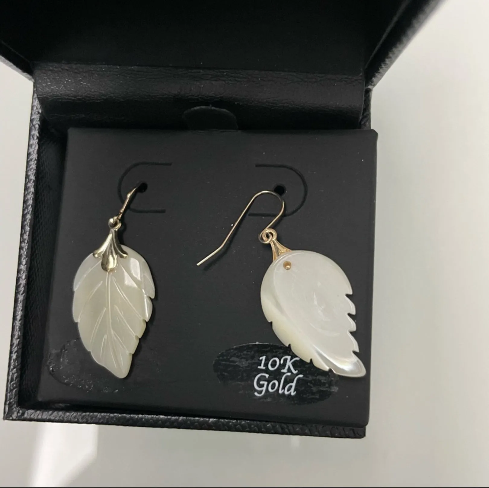 Leaf Earrings in 10k Gold