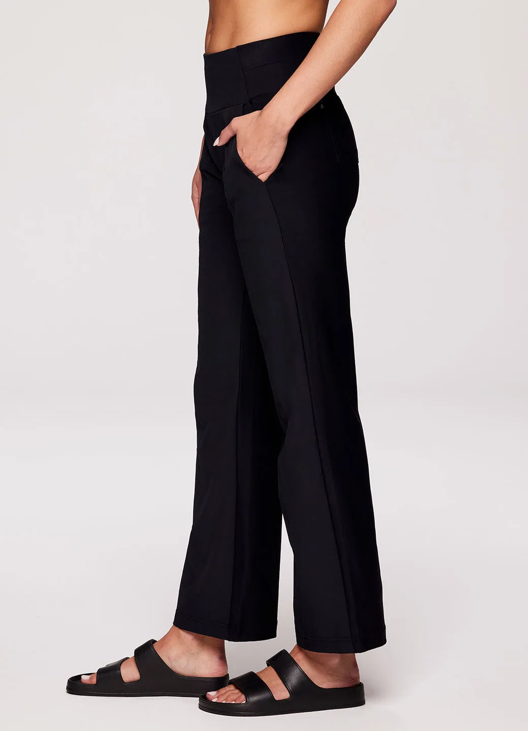 Luna Hybrid Flare Pant