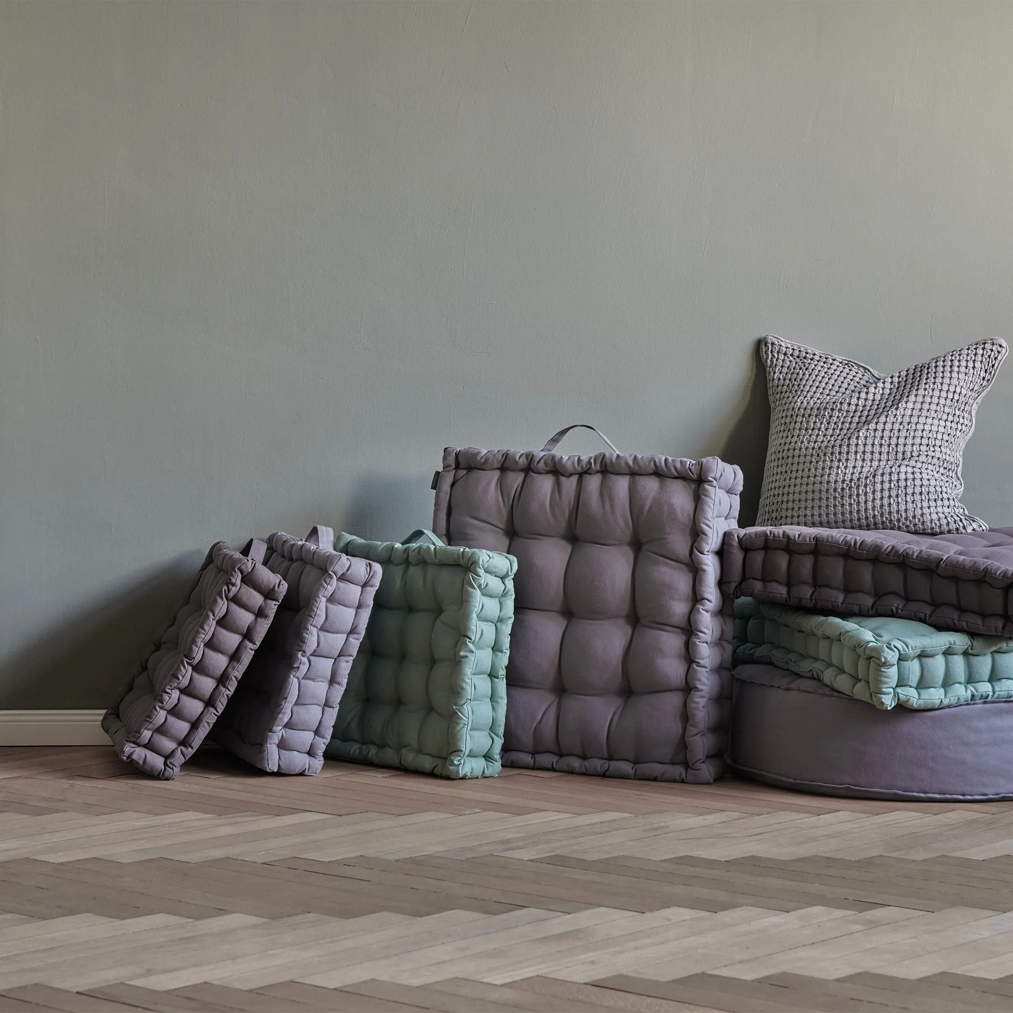 Silana Cushion [Light green grey]